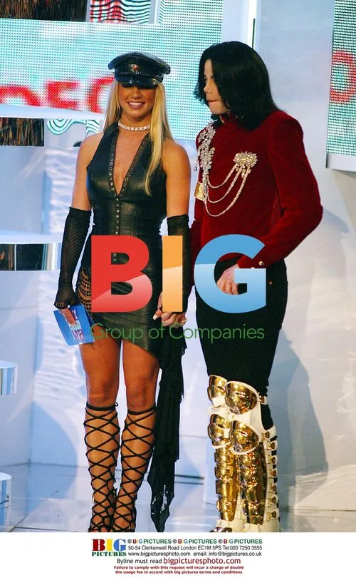 Britney Spears and Michael Jackson at 2002 MTV VMAs