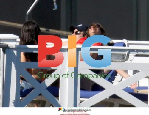 Liam Gallagher, Nicole Appleton, and Friends in Italy