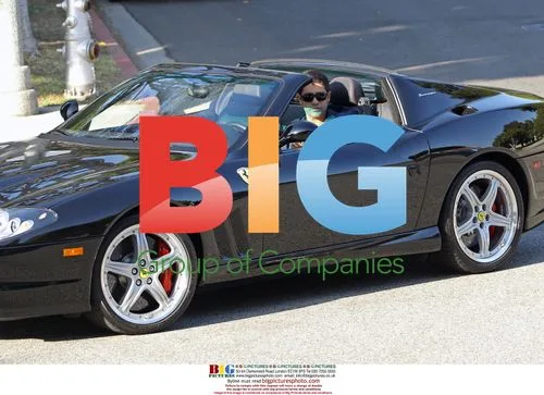 Adrian Grenier on 'Entourage' set
