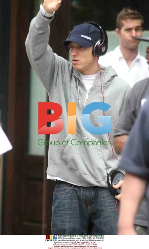 Eminem Leaves Greenwich Hotel