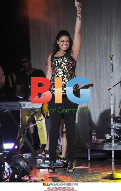 Jordin Sparks Performs Live in Florida