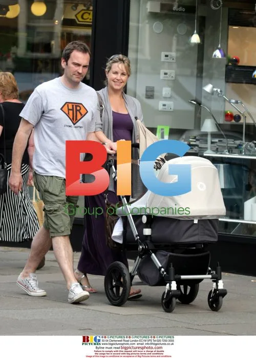 Ex Eastenders Actress Kim Medcalf Out With Baby