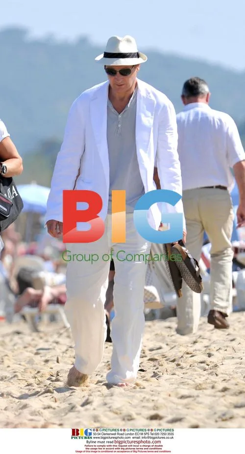 Liam Neeson, Joely Richardson, Vanessa Redgrave at Beach