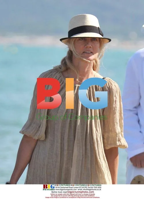 Liam Neeson, Joely Richardson, Vanessa Redgrave on French Beach