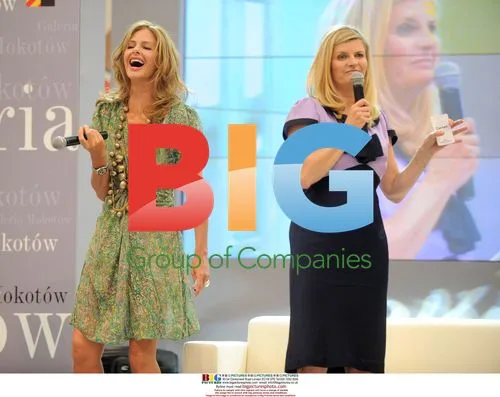 Trinny and Susannah Give Fashion Advice in Warsaw