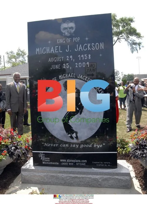 Unveiling of Michael Jackson monument