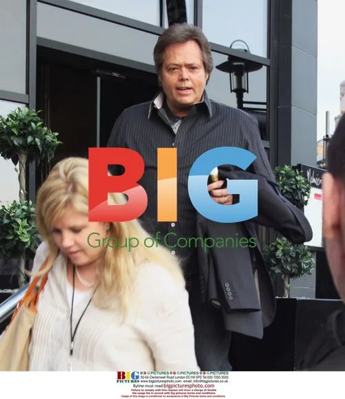 The Osmonds Leaving Hotel Before Gig