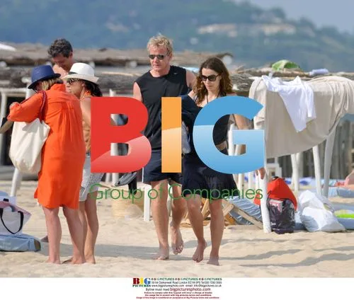Gordon Ramsay and Wife Stroll in Saint Tropez