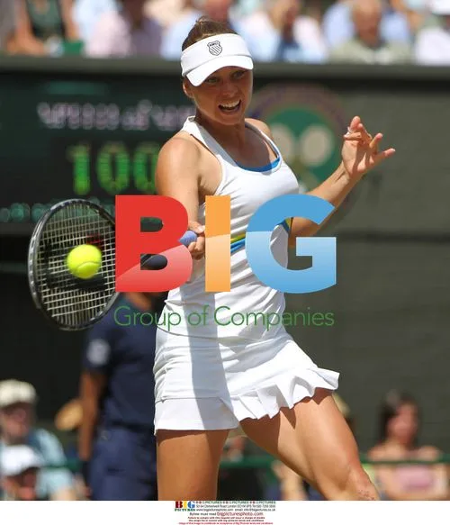 Vera Zvonareva vs Kim Clijsters at Wimbledon 2010