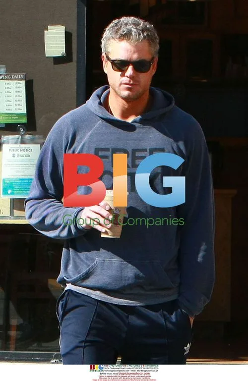 Eric Dane Gets Coffee in LA