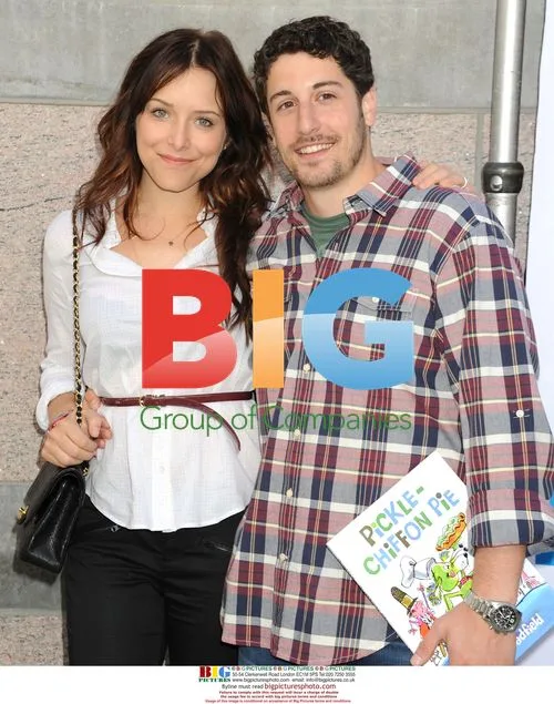 Jenny Mollen and Jason Biggs at Story Time Celebration
