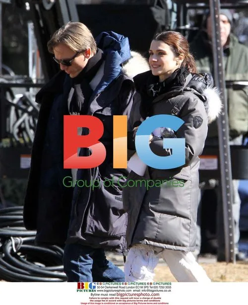 Daniel Craig and Rachel Weisz on 'Dream House' set