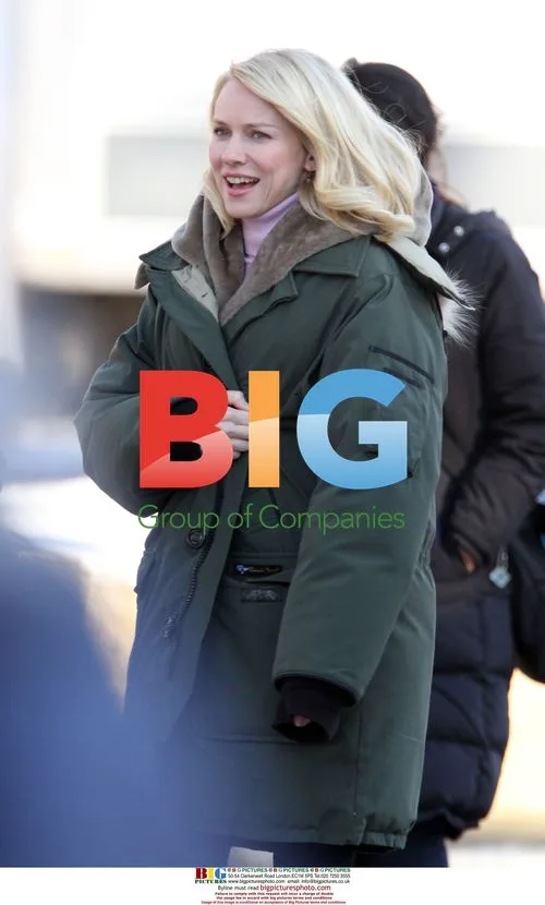 Naomi Watts on 'Dream House' set