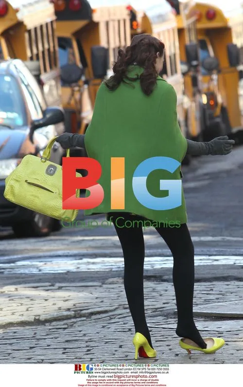 Leighton Meester on Gossip Girl Set
