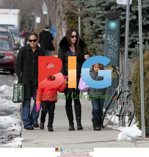 Mary-Louise Parker with family in Toronto