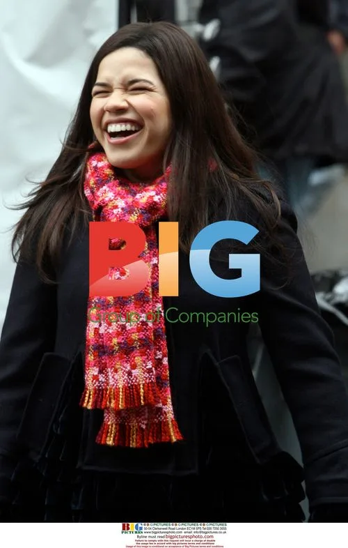 America Ferrera and Freddy Rodriguez on "Ugly Betty" set