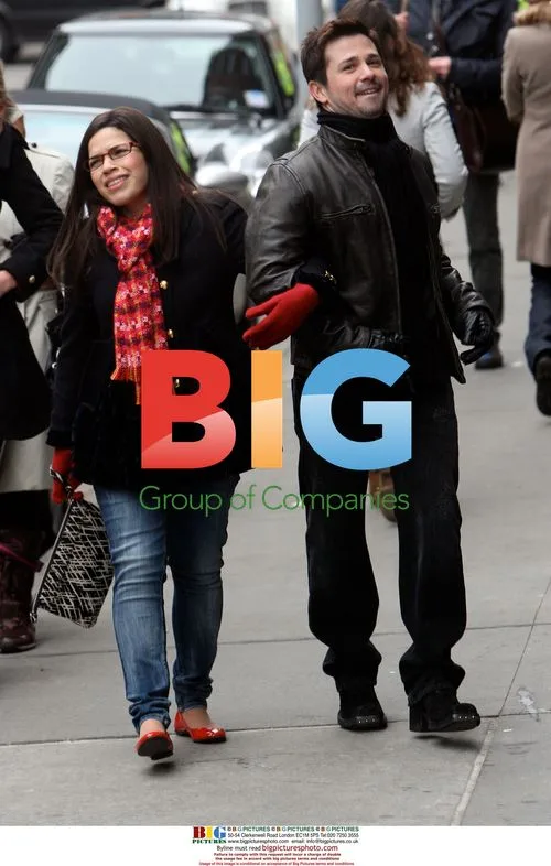 America Ferrera and Freddy Rodriguez on 'Ugly Betty' set