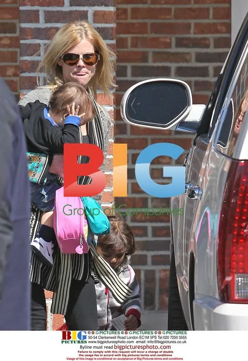 Elin Nordegren with kids in Orlando