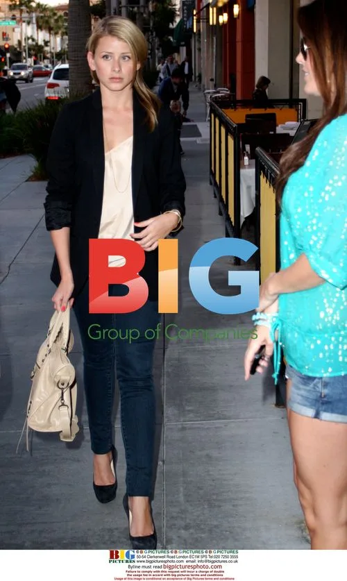 Lauren Bosworth on "The Hills" set