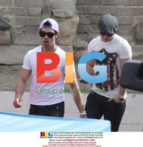 Jonas Brothers on Set