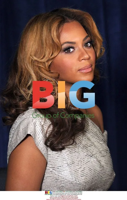 Beyonce at Cosmetology Center Unveiling