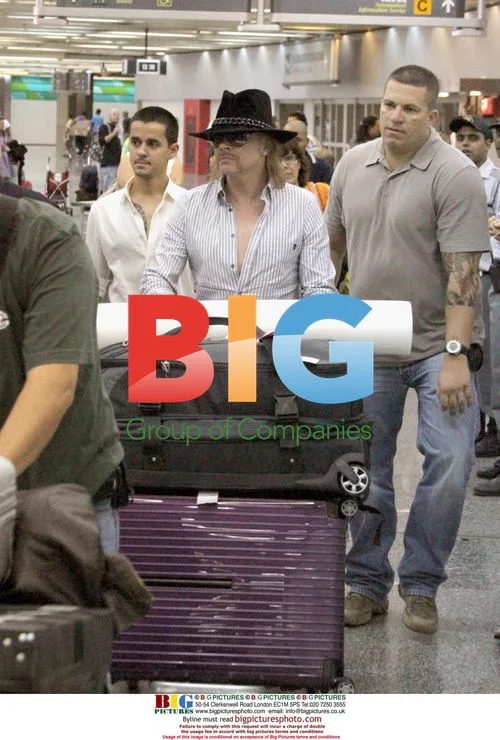 Axl Rose Arrives in Rio