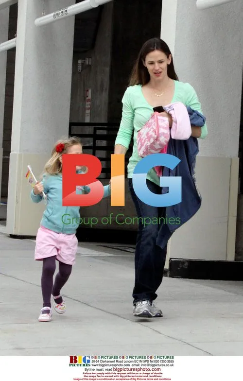 Jennifer Garner with daughter Violet