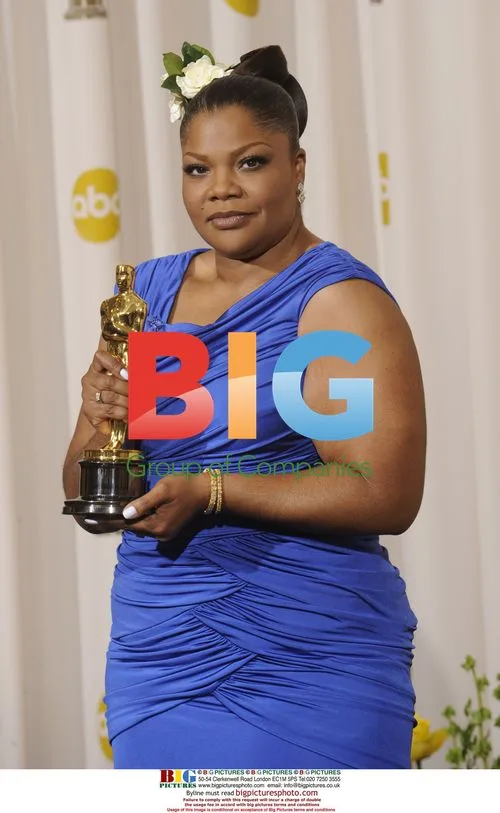 Mo'Nique Wins Oscar for 'Precious'