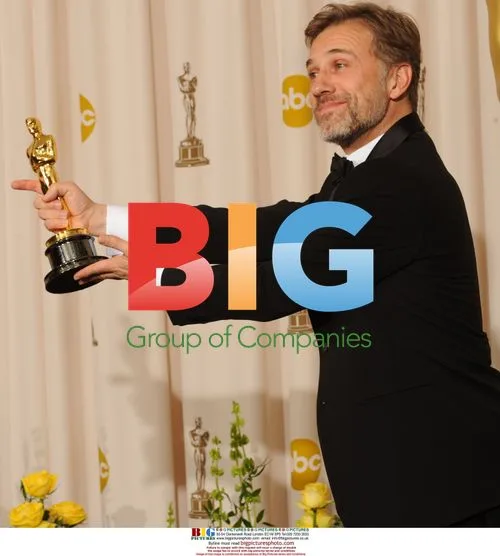 Christoph Waltz Holds Oscar Backstage