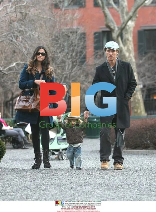 Matthew Mcconaughey and family in NYC park