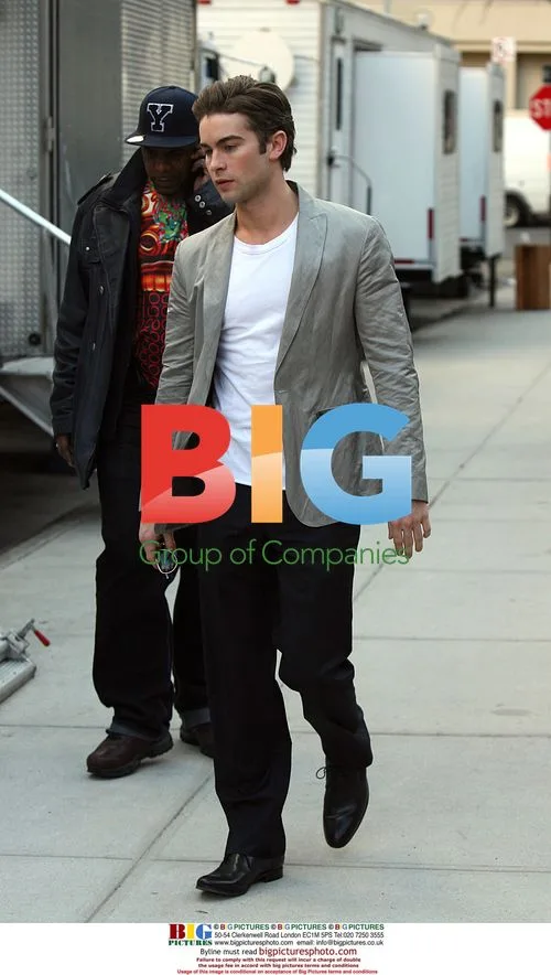 Chace Crawford on 'Gossip Girl' set