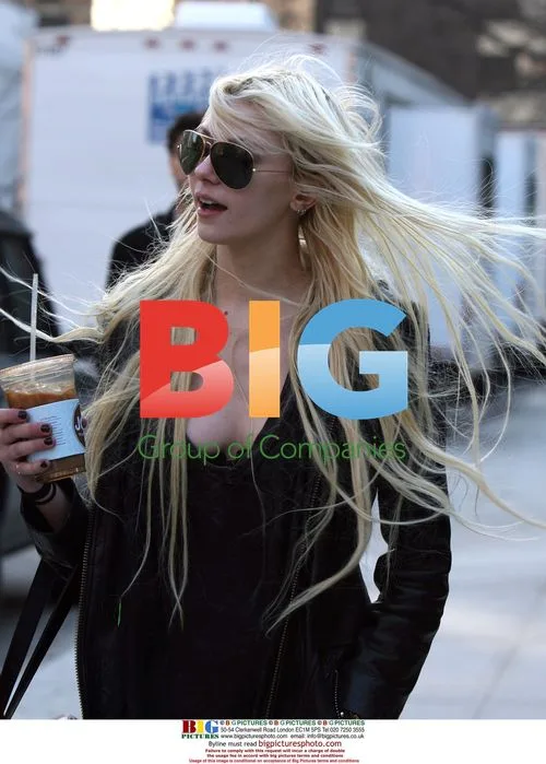 Taylor Momsen on 'Gossip Girl' Set