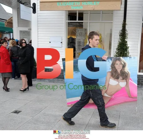 Liz Hurley Opens Beach Boutique in Dublin