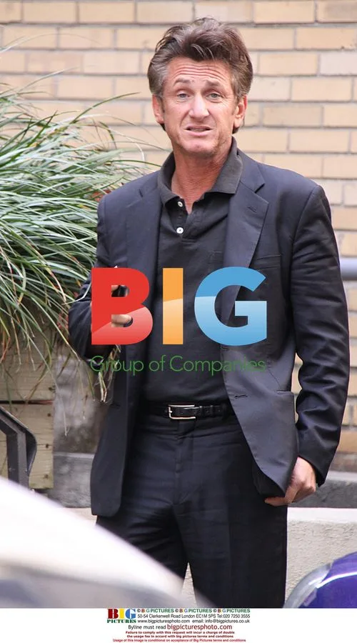 Sean Penn on Cellphone