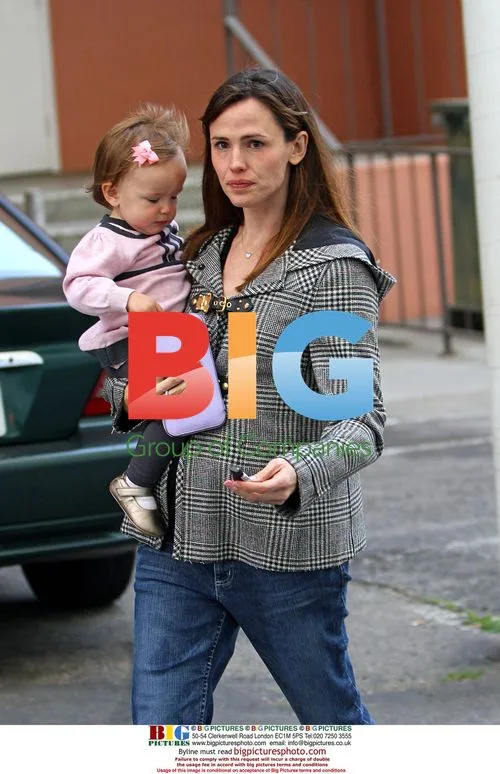 Jennifer Garner and daughter leave event