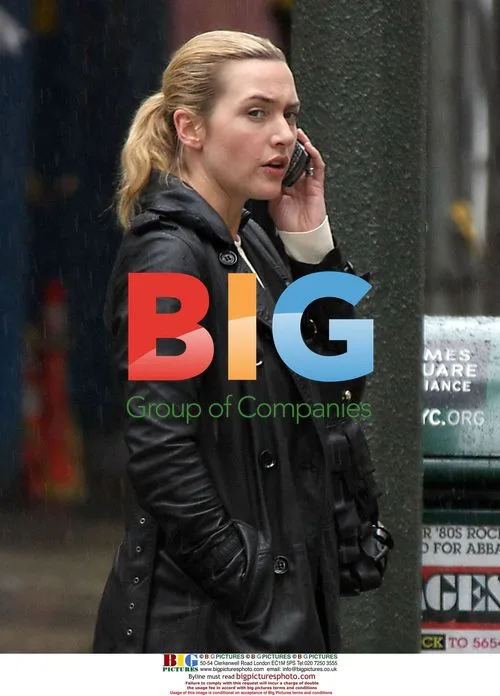 Kate Winslet Spotted in NYC Rain