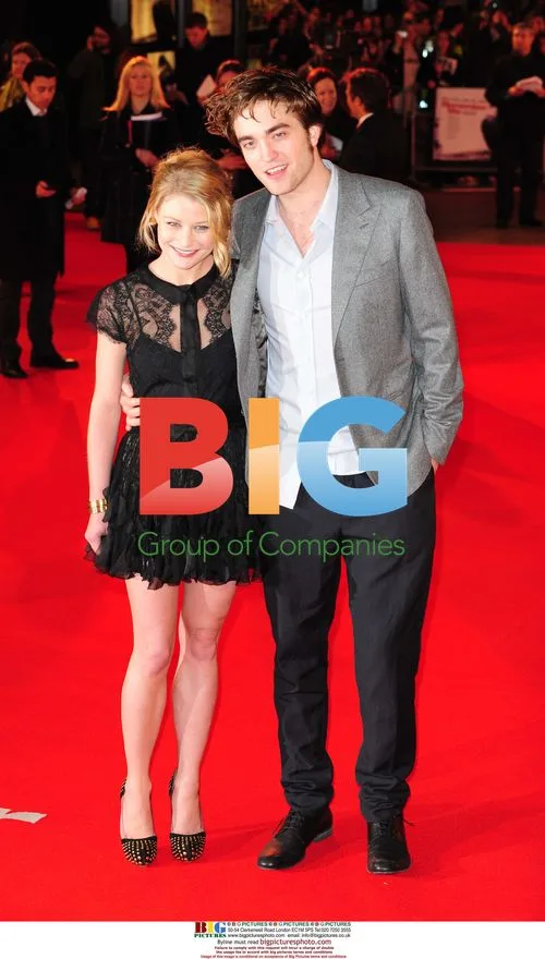 Emilie de Ravin & Robert Pattinson at "Remember Me" Premiere
