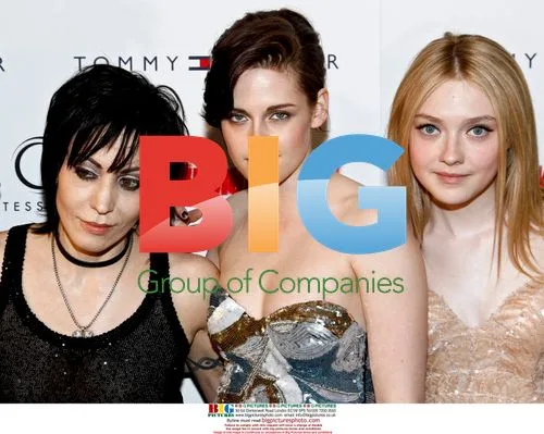 Joan Jett, Kristen Stewart and Dakota Fanning at 'The Runaways' Premiere