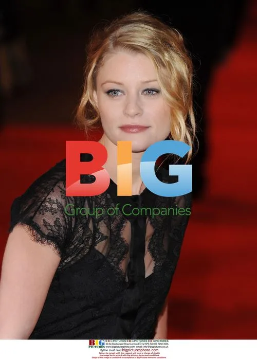 Emilie de Ravin at "Remember Me" Premiere