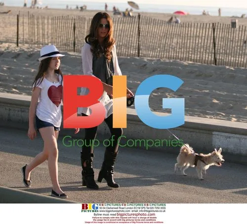 Kate Beckinsale Family at Venice Beach
