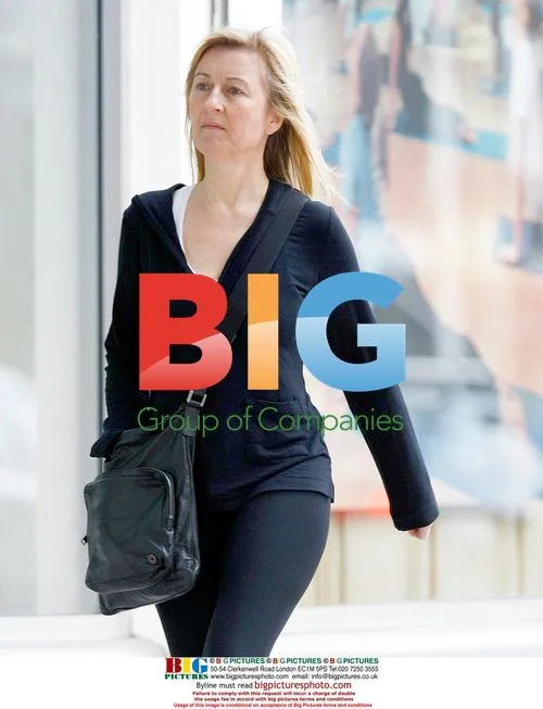 Fiona Philips Runs Errands in London