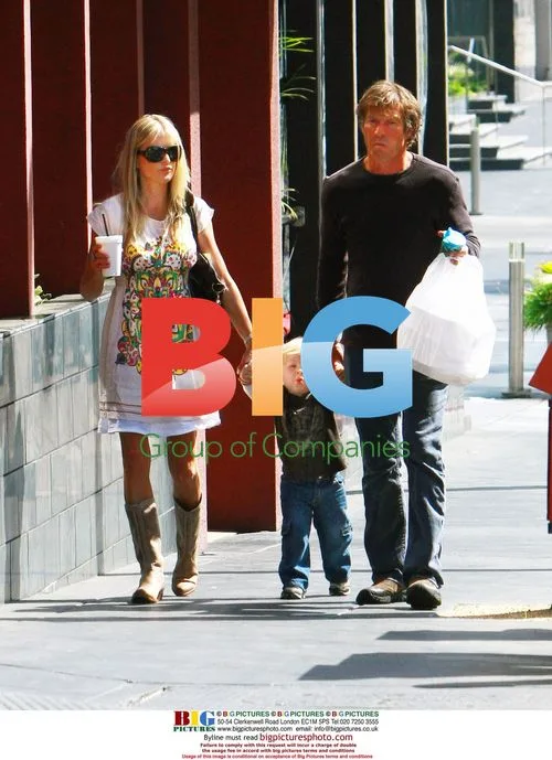 Dennis Quaid and Family Lunch Outing