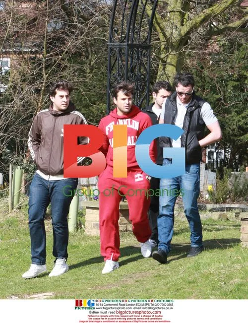 Jack Tweed visiting Jade Goody's grave