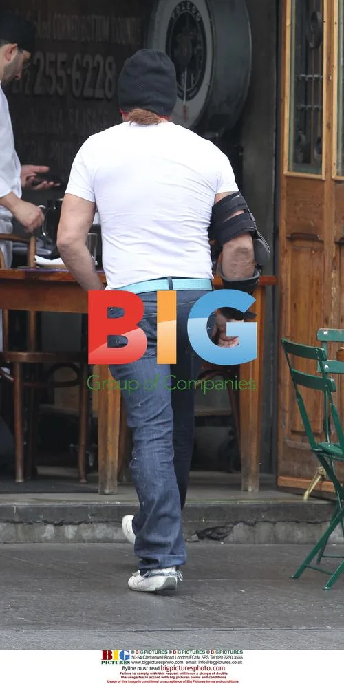 Mickey Rourke Smoking Outside NYC Restaurant