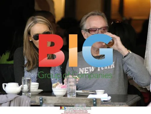 Peter Fonda having lunch with wife in NYC