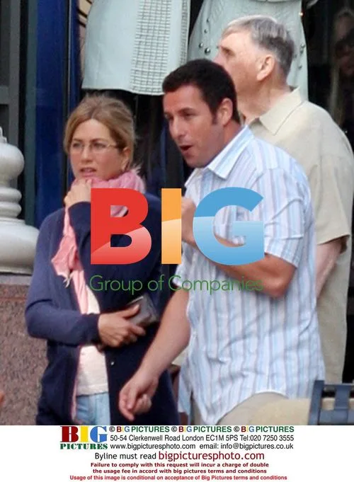 Aniston and Sandler Film "Just Go With It"