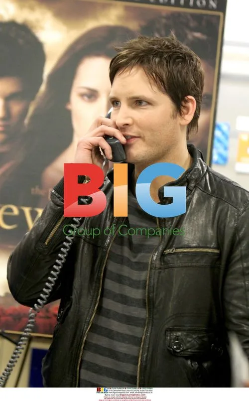 Peter Facinelli hosts 'Twilight Saga: New Moon' DVD release
