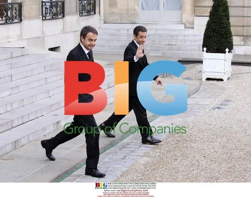 Sarkozy Welcomes Zapatero at Elysee Palace