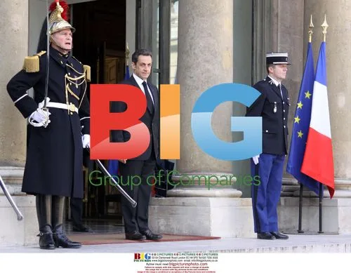 Sarkozy Welcomes Zapatero in Paris