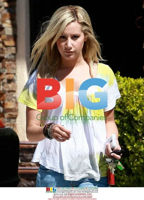 Ashely Tisdale After Lunch